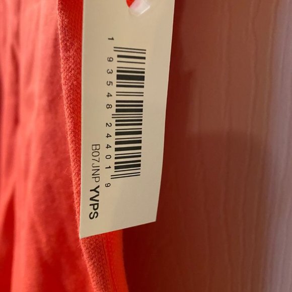 Amazon Essentials T-Shirt NWT 5/$25 - Picture 2 of 2